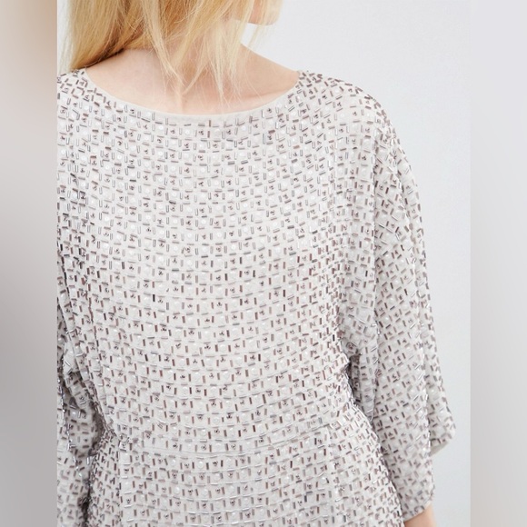 ☀️50% Off! Summer Sale☀️ ASOS PETITE RED CARPET Sequin Grid
Kimono Midi Dress - Picture 11 of 13